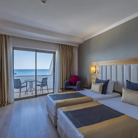 Üdülőközpont Sunland 5*