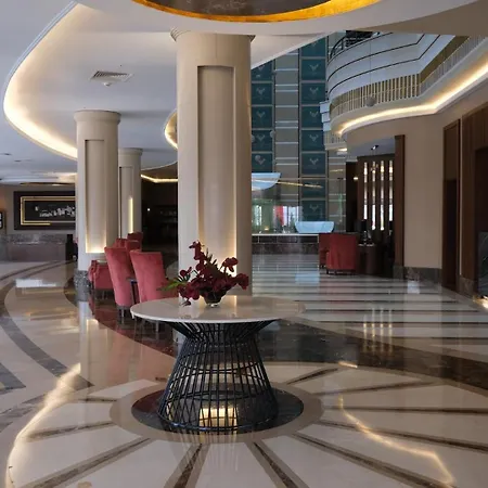 Üdülőközpont Sunland 5*